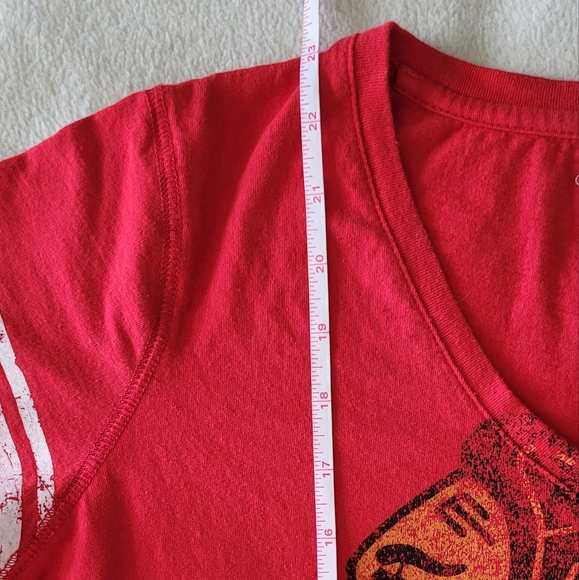 Chicago Blackhawks Womens V Neck GIII 4her by Carl Banks size Small preowned 💥 - Picture 6 of 6